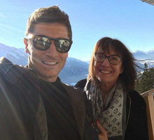 Iwona Lewandska - mama Roberta Lewandowskiego - zakochana!