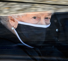 Elżbieta II na pogrzebie księcia Filipa