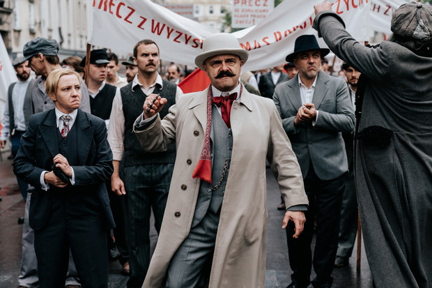 Serial „Król” – kiedy i gdzie oglądać nowy serial Canal Plus? Obsada, zdjęcia, zwiastun