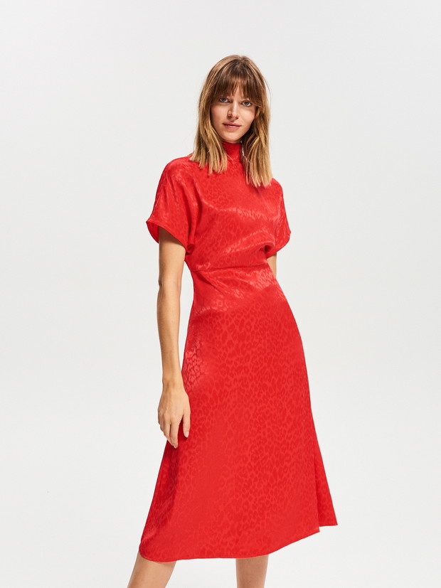 Sukienki Reserved na święta 2018