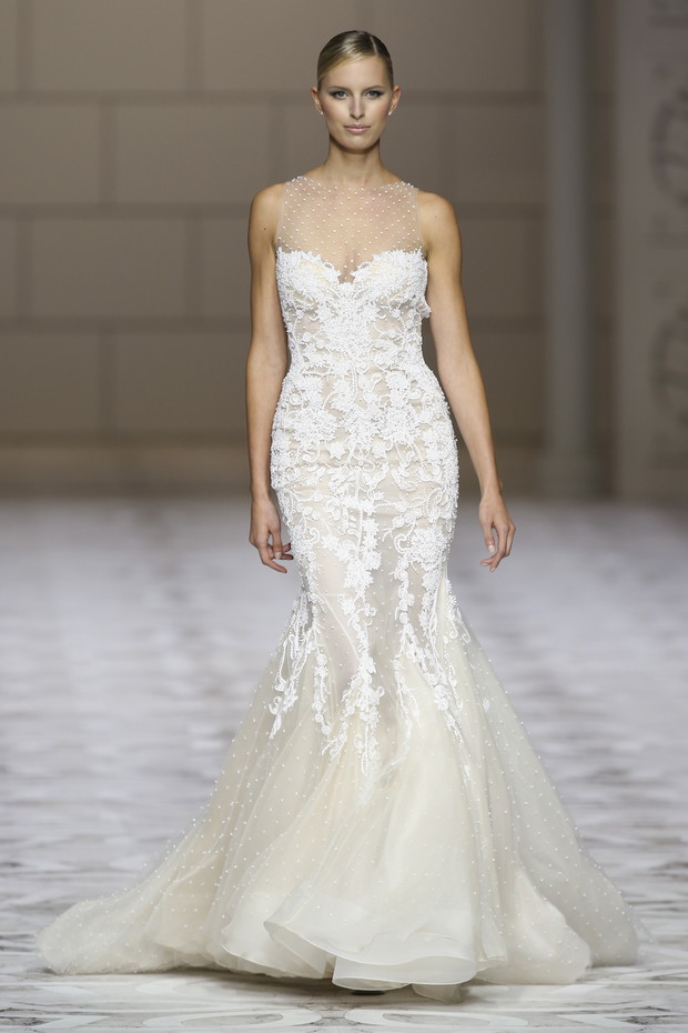 Pronovias_brd_S15_004_01