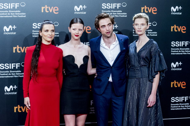 Agata Buzek u boku Roberta Pattisona w produkcji „High Life”