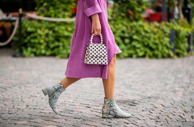 Małe torebki: trendy moda wiosna 2019