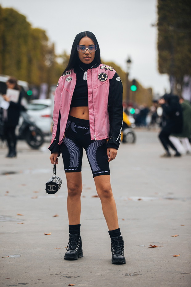 Małe torebki: trendy moda wiosna 2019