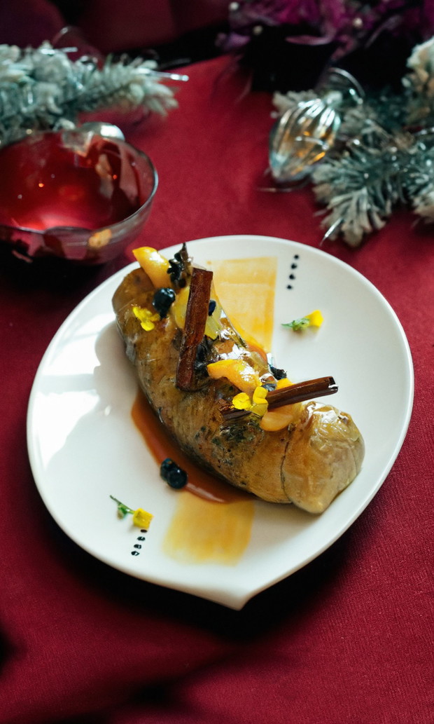 Schab marynowany z cynamonem i kardamonem