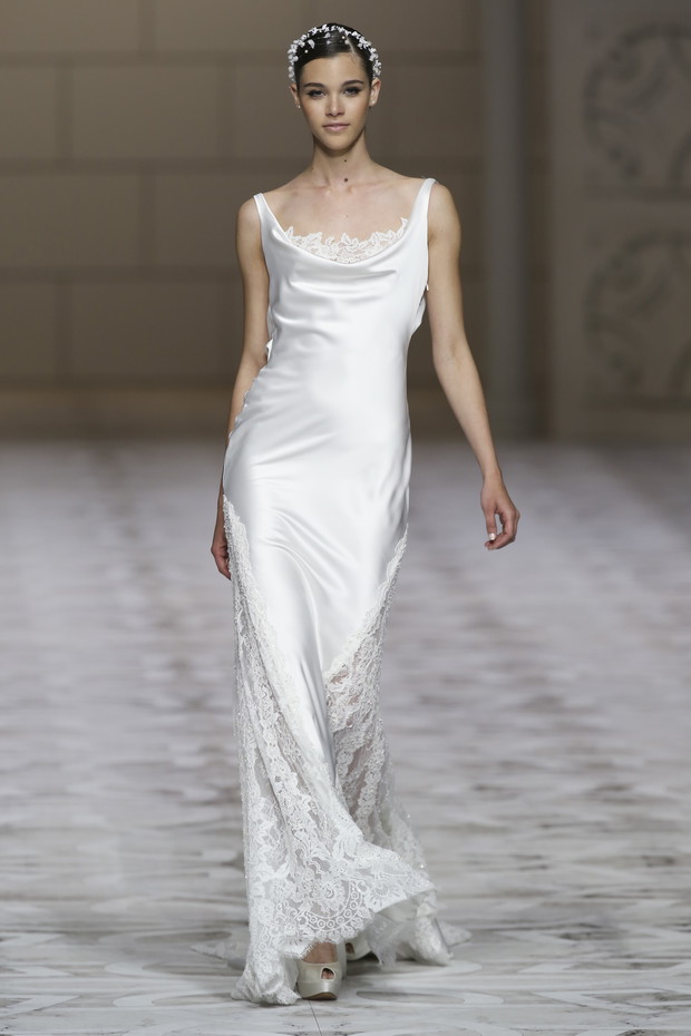 Pronovias_brd_S15_044_01