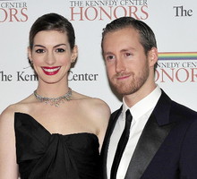 All-ONS_01258172-Anne_Hathaway_Adam_Shulman