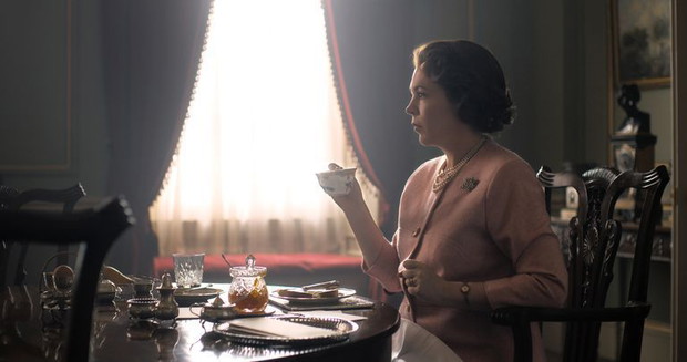 The Crown sezon 3: Olivia Colman jako królowa Elżbieta