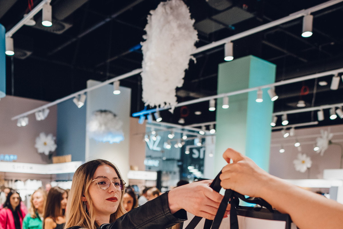 Pierwszy w Polsce pop-up store SHEIN już otwarty. Rozkwitnij z SHEIN na wiosnę