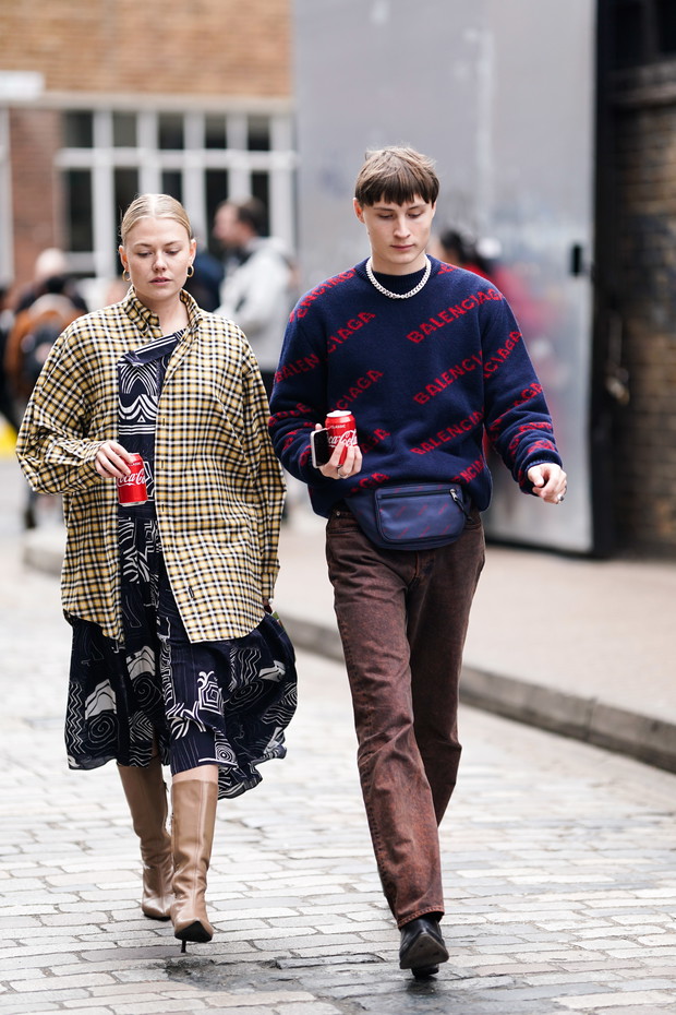 Trendy moda wiosna 2019: trendy z lat 90., które powracają