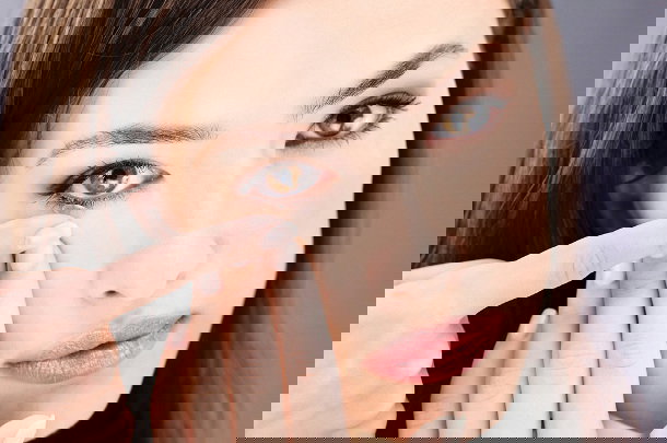 kobieta_kontakt_shutterstock_89134843