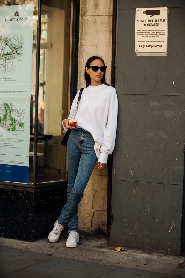 Modne jeansy na jesień 2019