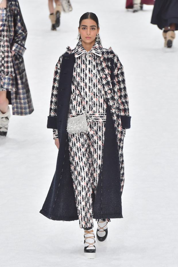 Chanel jesień zima 2019: Chanel pierwszy pokaz po śmierci Karla Lagerfelda