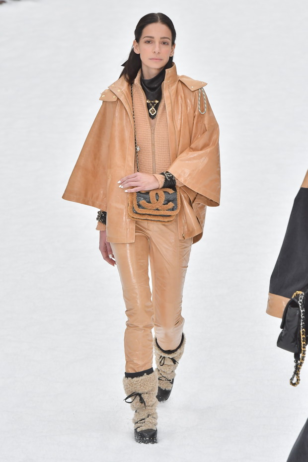 Chanel jesień zima 2019: Chanel pierwszy pokaz po śmierci Karla Lagerfelda