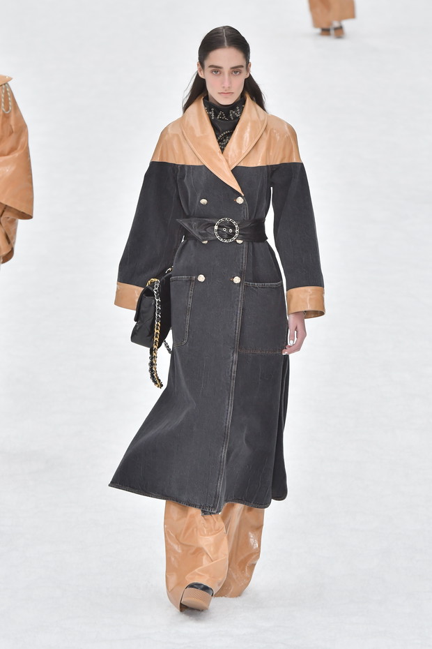 Chanel jesień zima 2019: Chanel pierwszy pokaz po śmierci Karla Lagerfelda
