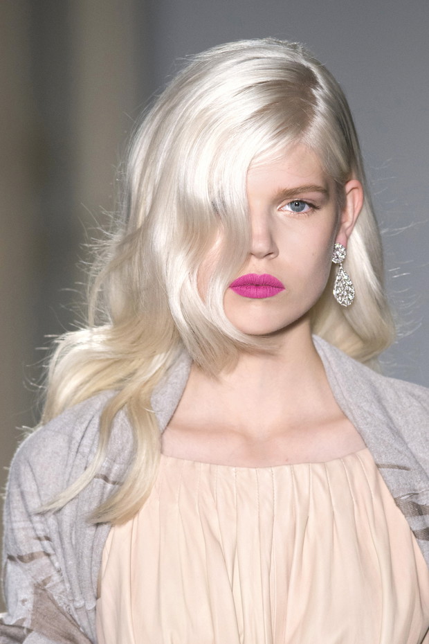 Jak układać cienkie włosy?