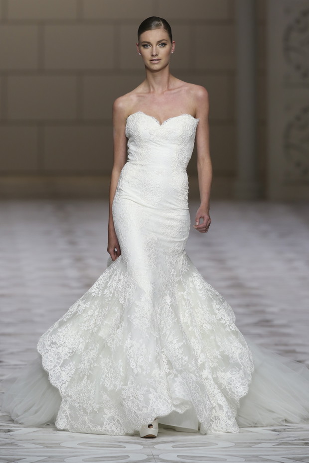 Pronovias_brd_S15_041_01