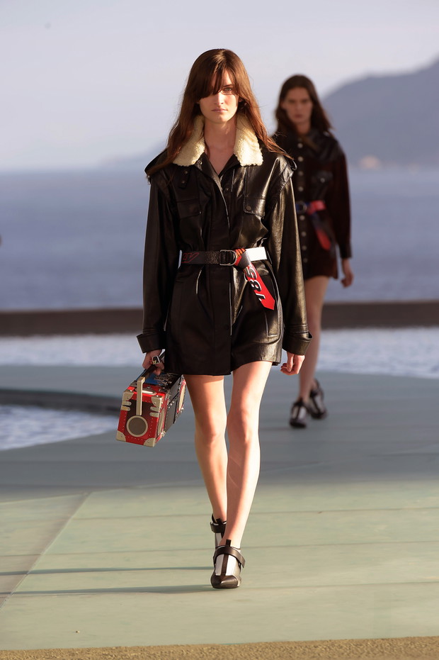 louis-vuitton-r17-13