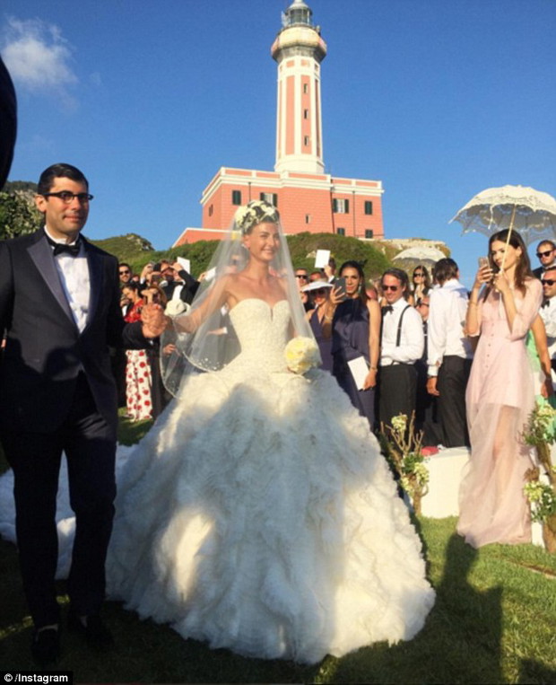 3532BE2F00000578-3638218-image-m-41_1465781709412