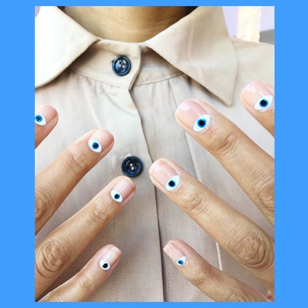 Transparentny manicure wiosna 2017