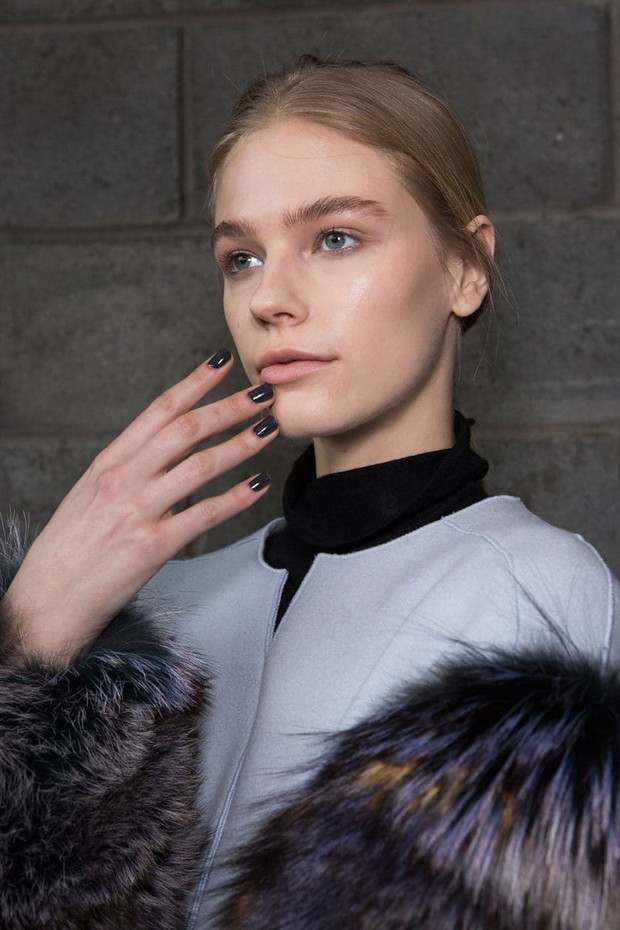 Amanda-Wakeley_manicure_jesien_2016