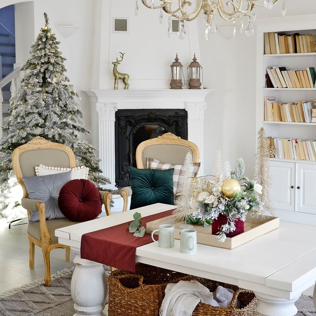 Jak pomysłowo udekorować dom na Święta bez wydawania fortuny? Pomysły na świąteczne aranżacje