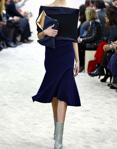 jakie-dodatki-do-czarnej-sukienki_01