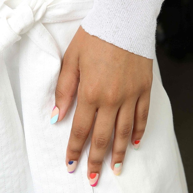 paznokcie_wiosna_2017_Tanya_Taylor