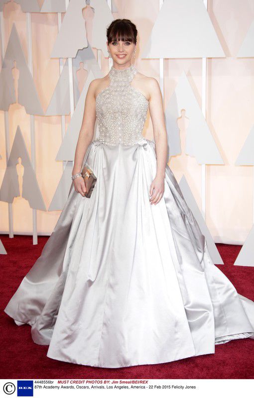 Felicity_Jones_w_sukni_Alexander_McQueen