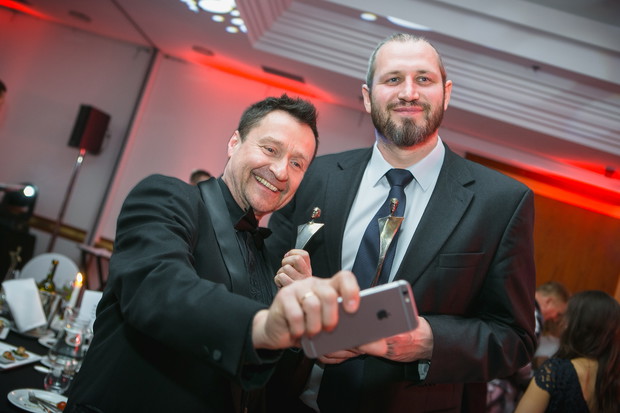 Jacek Kawalec nie przegapił okazji na selfie z mistrzem olimpijskim – w jednym kadrze z Tomaszem Majewskim