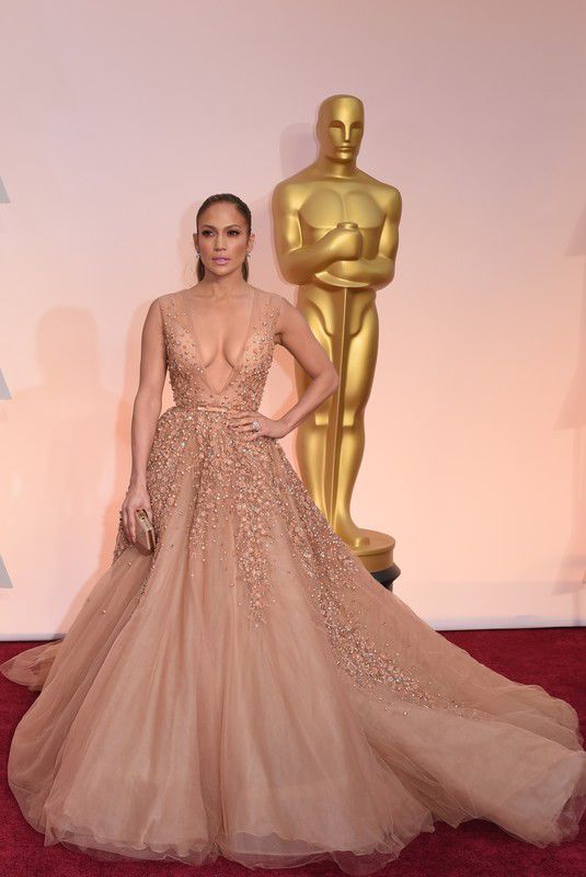 Jennifer_Lopez_w_sukni_Elie_Saab_couture