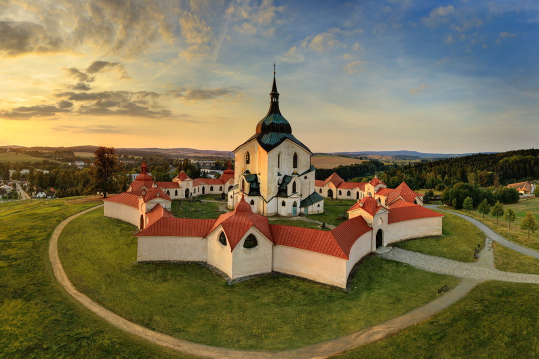 zelena_hora_kosciol-sw-jana-nepomucena-fot-libor-sváček
