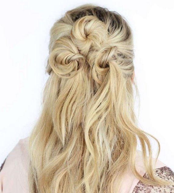 Fryzury ślubne w stylu boho inspiracje