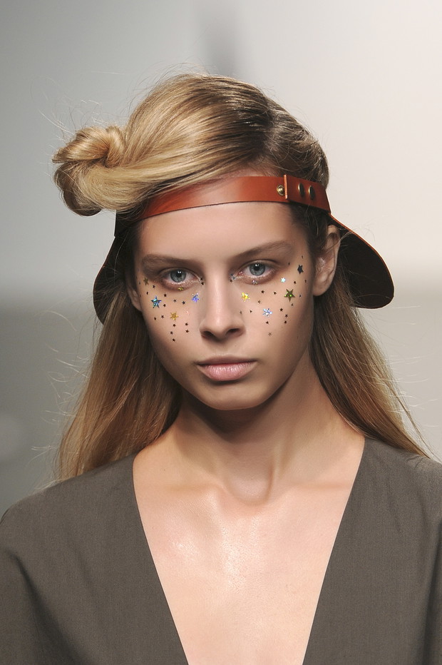 Fryzura na pokazie A. Detacher