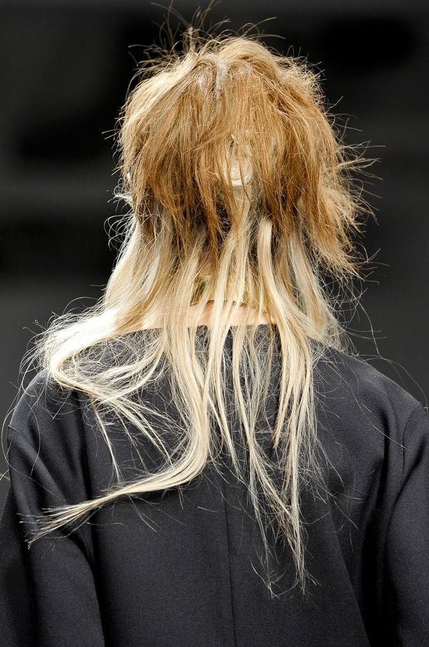 Fryzura z dredami na pokazie A. Detacher