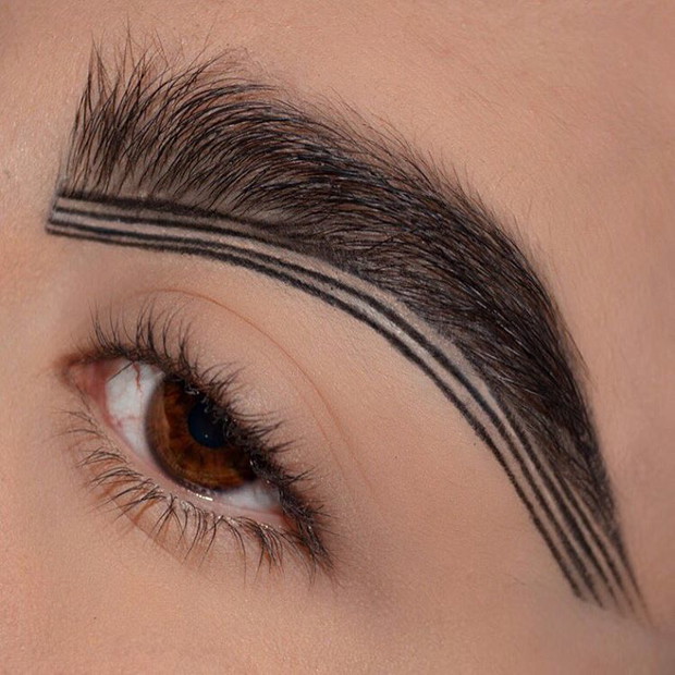 Makijaż brwi Alexy Link