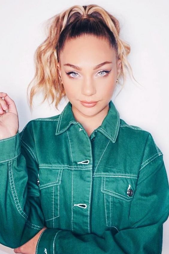 Fryzura na wesele - gładki koński ogon