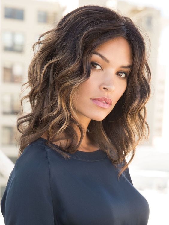 Fryzura na wesele - rozpuszczone włosy