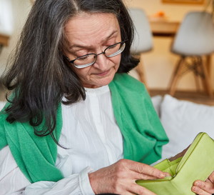 Wskazano 3 znaki zodiaku, które w listopadzie pójdą z torbami