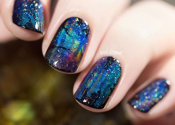 Manicure kosmiczny pyłek na jesień 2017