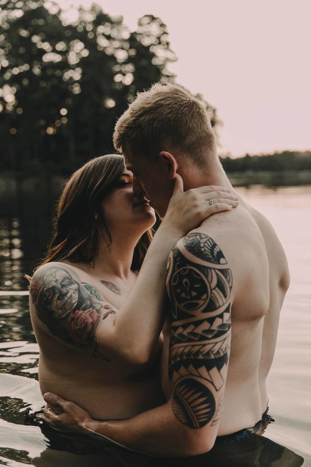 Modelka plus size - miłosna sesja