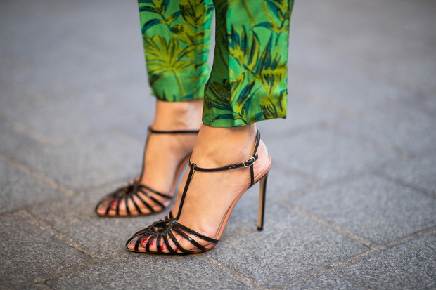 Sandały damskie na lato 2019: trendy moda lato 2019