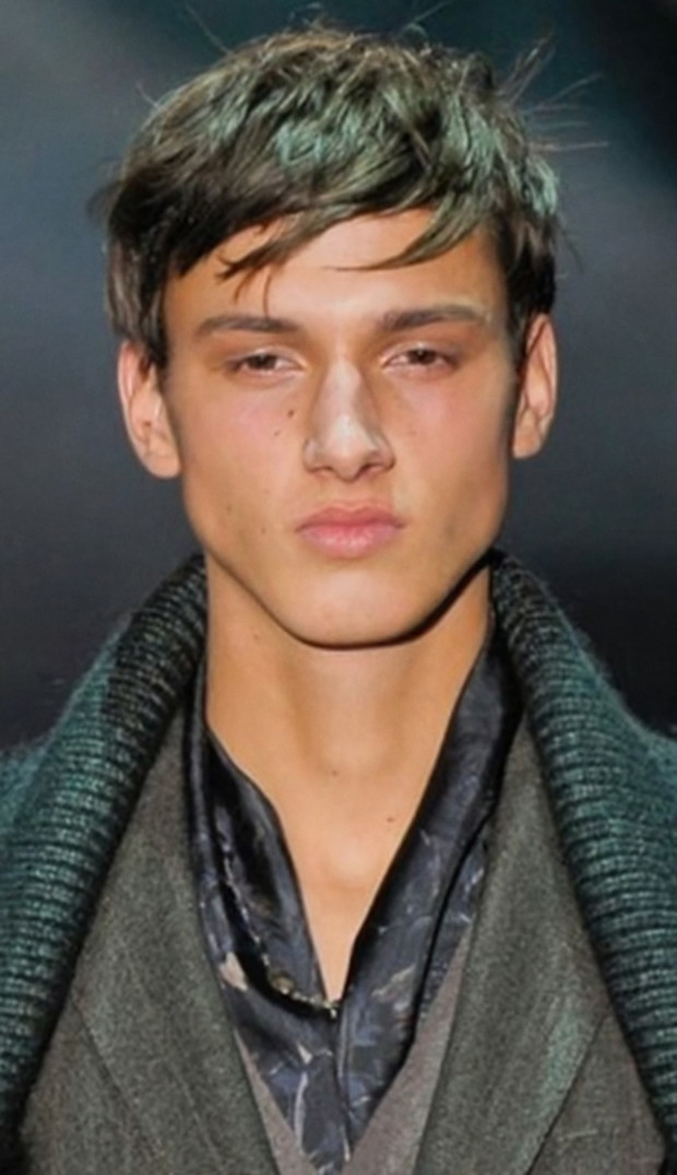 Fryzura męska - postrzępiona grzywka