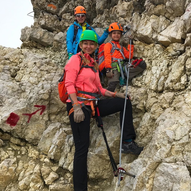 Martyna uwielbia podróże z córką, tu: wspólna wspinaczka z córką i przyjaciółką