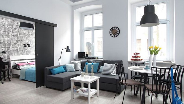 Mocne kolory w mieszkaniu - niebieski