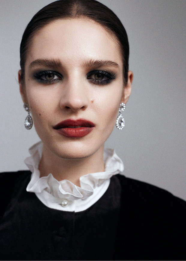 Gotycki makijaż z &Other Stories