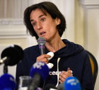 Elisabeth Revol na konferencji prasowej