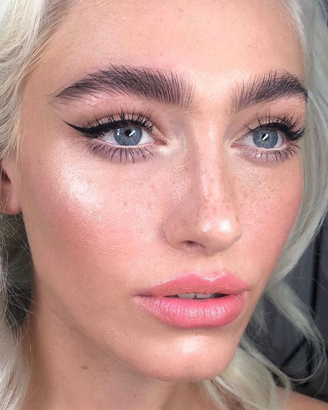 Przedłużanie rzęs