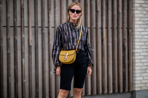 Modne kolory na jesień 2018 Pantone: Celyon Yellow