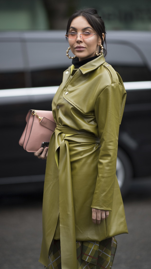 Modne kolory na jesień 2018 Pantone: Martini Olive